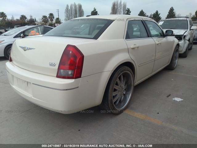 2C3KA53G67H794945 - 2007 CHRYSLER 300 TOURING WHITE photo 4