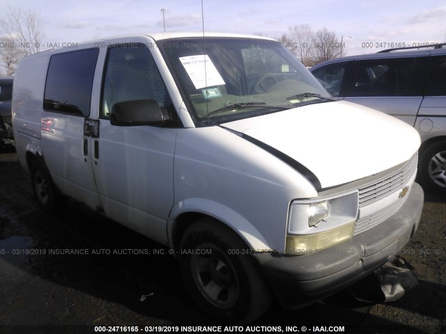 1GCDL19W11B151778 - 2001 CHEVROLET ASTRO WHITE photo 1