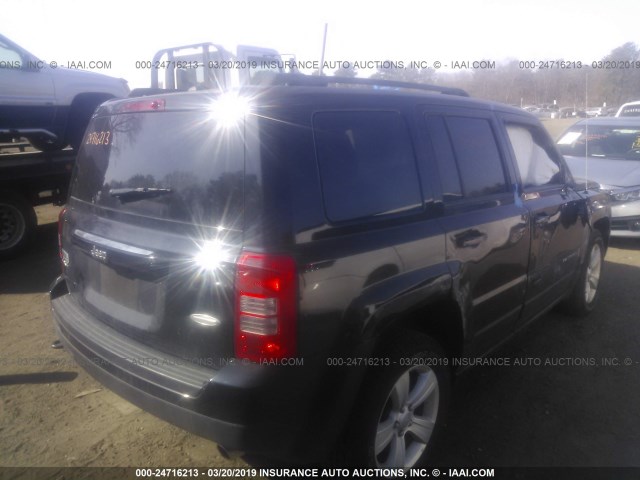 1C4NJRFB3HD168221 - 2017 JEEP PATRIOT LATITUDE BLACK photo 4