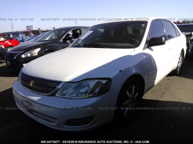 4T1BF28B62U248351 - 2002 TOYOTA AVALON XL/XLS WHITE photo 2