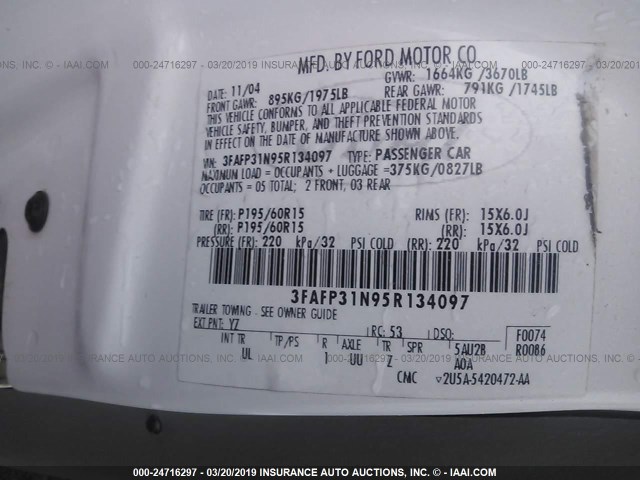 3FAFP31N95R134097 - 2005 FORD FOCUS ZX3 WHITE photo 9