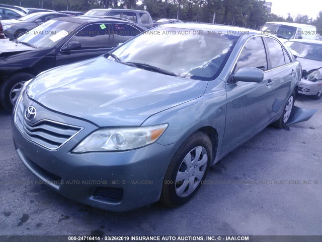 4T1BF3EK5AU578412 - 2010 TOYOTA CAMRY SE/LE/XLE GREEN photo 2