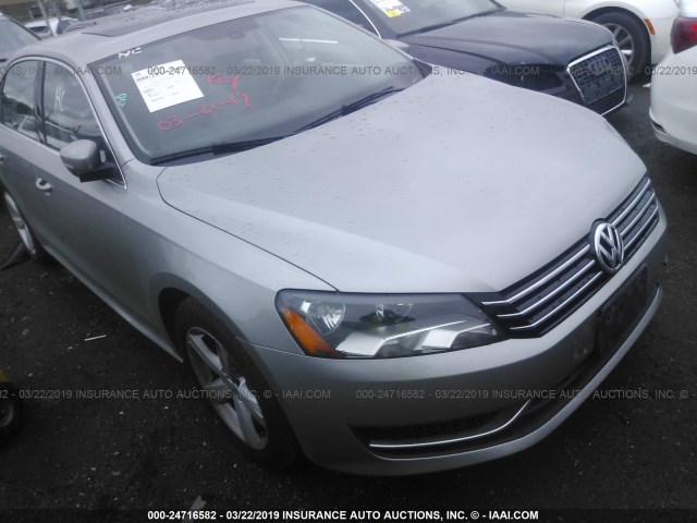 1VWBP7A30DC112496 - 2013 VOLKSWAGEN PASSAT SE SILVER photo 1