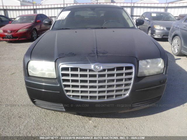 2C3JA43R85H507402 - 2005 CHRYSLER 300 GRAY photo 6