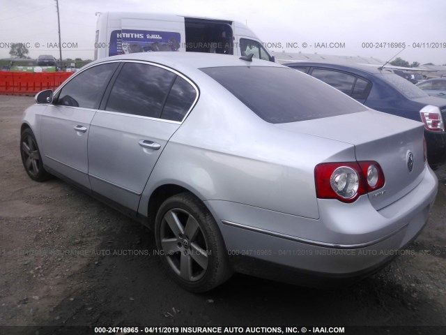 WVWJK73C69P042335 - 2009 VOLKSWAGEN PASSAT TURBO SILVER photo 3