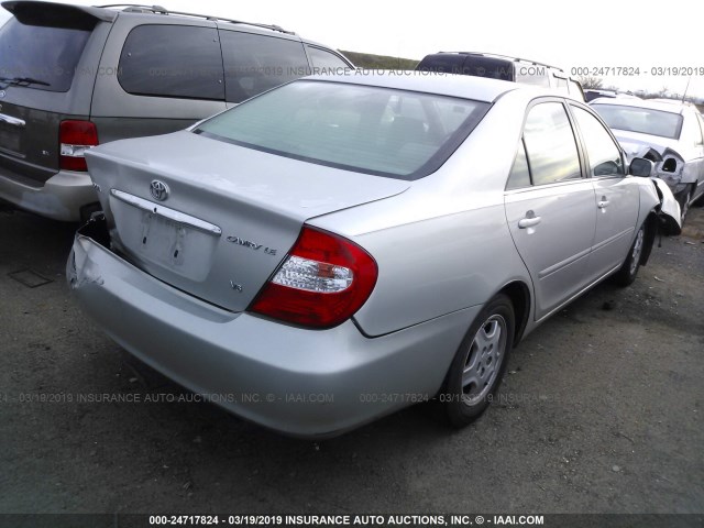 4T1BF32K02U519919 - 2002 TOYOTA CAMRY LE/XLE/SE SILVER photo 4