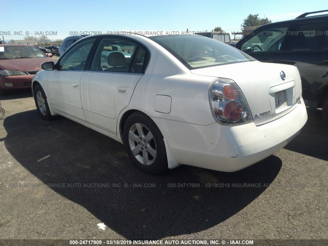 1N4AL11D72C181625 - 2002 NISSAN ALTIMA S/SL WHITE photo 3