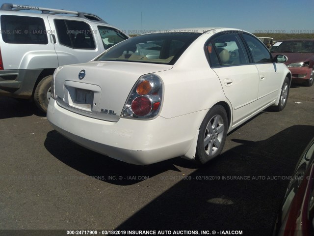 1N4AL11D72C181625 - 2002 NISSAN ALTIMA S/SL WHITE photo 4