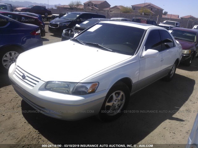 JT2BG22K9X0360062 - 1999 TOYOTA CAMRY LE/XLE 白色 照片 2
