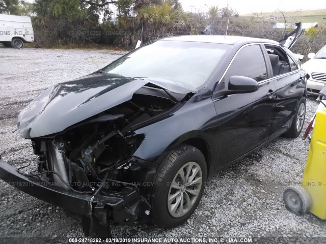 4T1BF1FK4HU318290 - 2017 TOYOTA CAMRY LE/XLE/SE/XSE BLACK photo 2