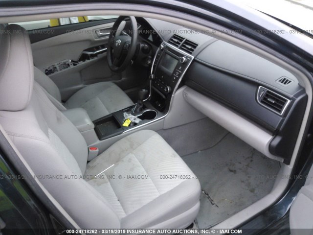 4T1BF1FK4HU318290 - 2017 TOYOTA CAMRY LE/XLE/SE/XSE BLACK photo 5