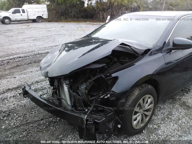 4T1BF1FK4HU318290 - 2017 TOYOTA CAMRY LE/XLE/SE/XSE BLACK photo 6