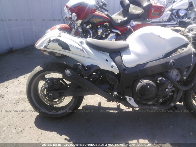 JS1GX72A1B2100568 - 2011 SUZUKI GSX1300 R WHITE photo 6