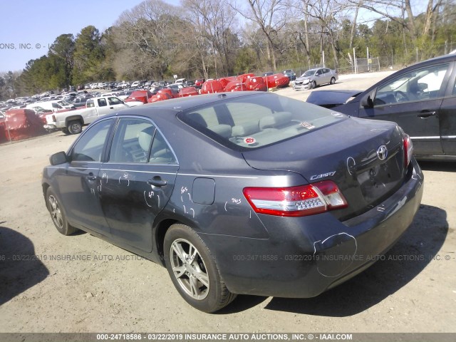 4T1BF3EK9AU034429 - 2010 TOYOTA CAMRY SE/LE/XLE GRAY photo 3