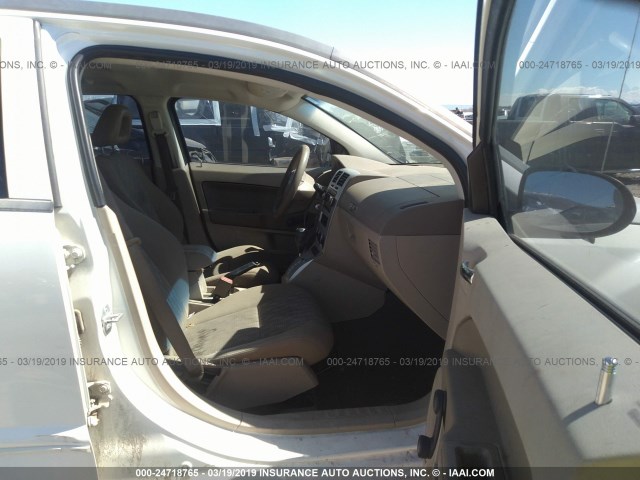 1B3HB28B68D583369 - 2008 DODGE CALIBER WHITE photo 5