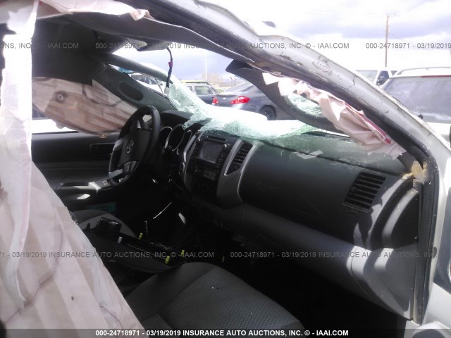 5TFLU4EN3DX066083 - 2013 TOYOTA TACOMA DOUBLE CAB 白色 照片 5