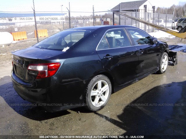 4T1BF1FK6CU071329 - 2012 TOYOTA CAMRY SE/LE/XLE BLACK photo 4