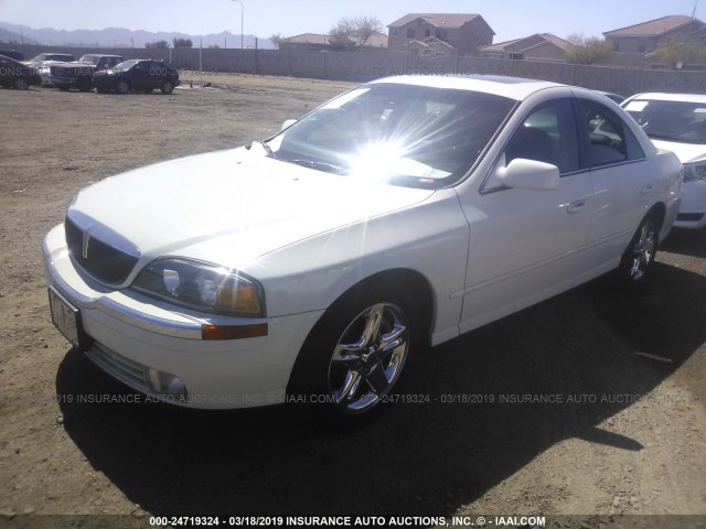 1LNHM87A12Y602622 - 2002 LINCOLN LS أبيض صورة 2
