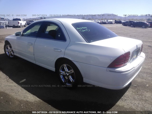 1LNHM87A12Y602622 - 2002 LINCOLN LS أبيض صورة 3
