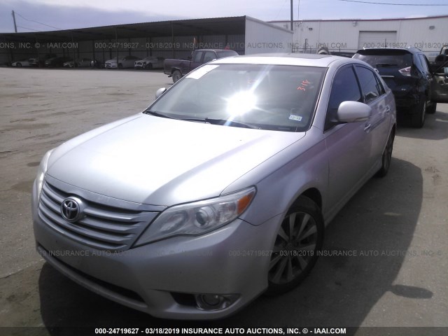 4T1BK3DB6BU437928 - 2011 TOYOTA AVALON LIMITED SILVER photo 2