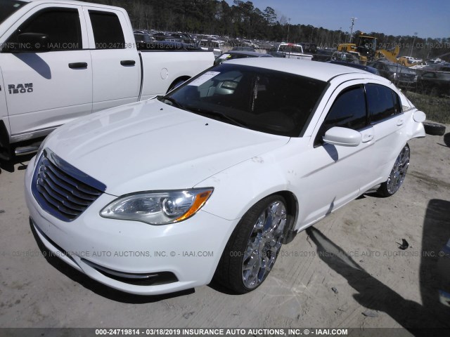 1C3CCBAB3DN670672 - 2013 CHRYSLER 200 LX WHITE photo 2