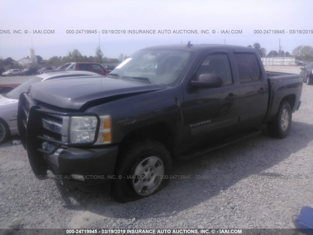 3GCPKSE32BG201999 - 2011 CHEVROLET SILVERADO K1500 LT GRAY photo 2