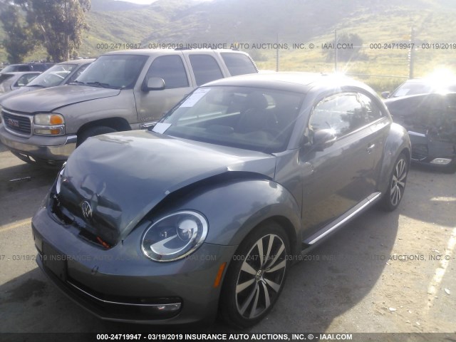 3VWVA7AT5DM658241 - 2013 VOLKSWAGEN BEETLE TURBO GRAY photo 2