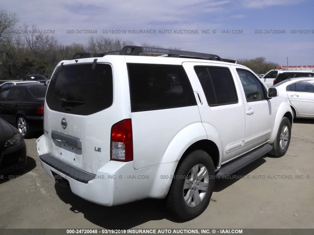 5N1AR18W57C603345 - 2007 NISSAN PATHFINDER LE/SE/XE WHITE photo 4