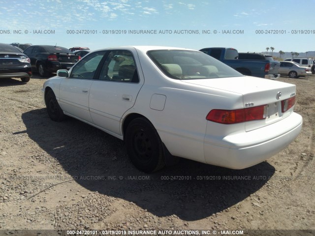 4T1BG22K3YU973310 - 2000 TOYOTA CAMRY CE/LE/XLE 白色 照片 3
