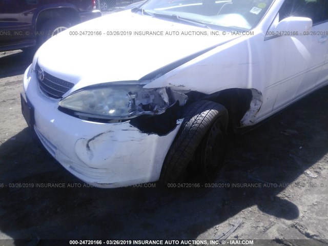 4T1BE32K54U345917 - 2004 TOYOTA CAMRY LE/XLE/SE WHITE photo 6