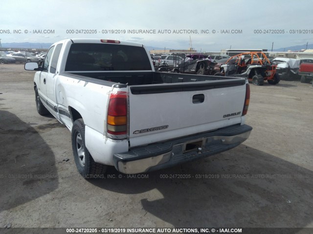 2GCEC19T811216152 - 2001 CHEVROLET SILVERADO C1500 WHITE photo 3