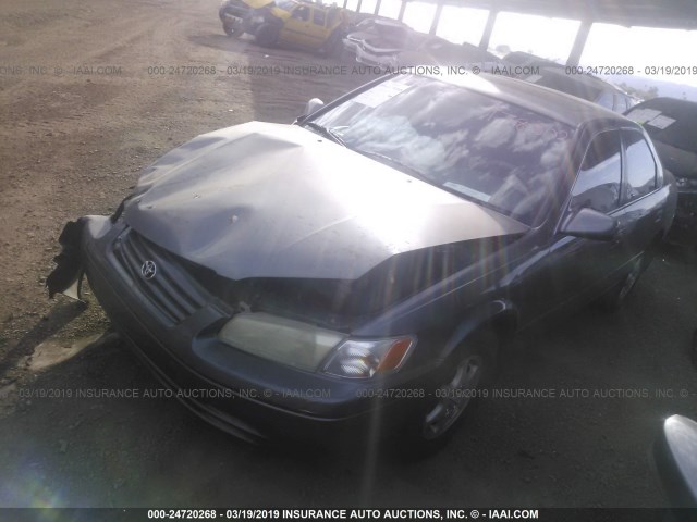 JT2BG22K3V0097497 - 1997 TOYOTA CAMRY LE/XLE 灰色 照片 2