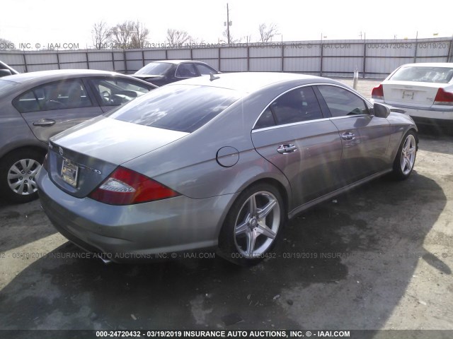 WDDDJ7CB3BA170280 - 2011 MERCEDES-BENZ CLS 550 SILVER photo 4