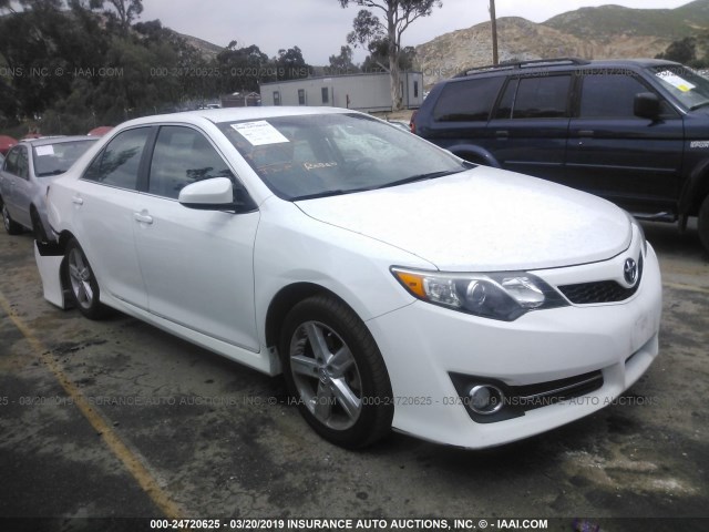 4T1BF1FK8EU358366 - 2014 TOYOTA CAMRY L/SE/LE/XLE 白色 照片 1