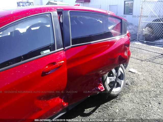 3CZRU6H59JM711025 - 2018 HONDA HR-V EX RED photo 6