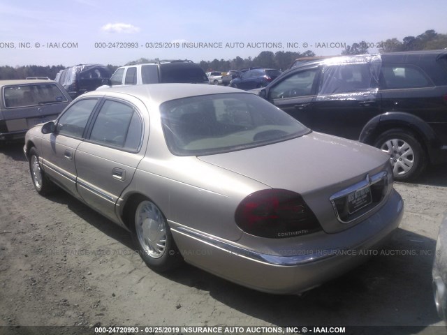 1LNFM97VXWY666325 - 1998 LINCOLN CONTINENTAL  GOLD photo 3