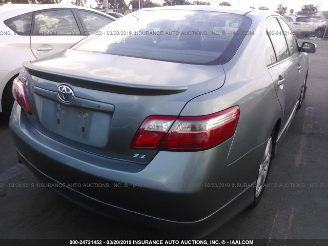 4T1BK46K97U510493 - 2007 TOYOTA CAMRY NEW GENERAT LE/XLE/SE TEAL photo 4