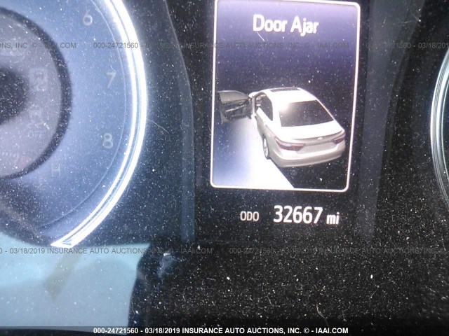 4T1BF1FK5HU359821 - 2017 TOYOTA CAMRY LE/XLE/SE/XSE WHITE photo 7