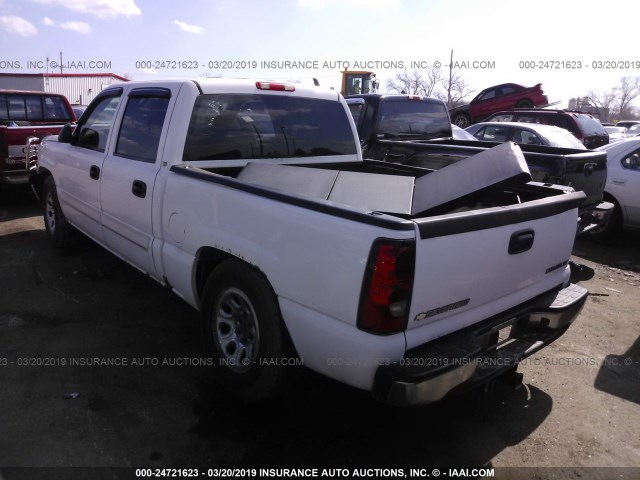 2GCEC13T551316045 - 2005 CHEVROLET SILVERADO C1500 WHITE photo 3