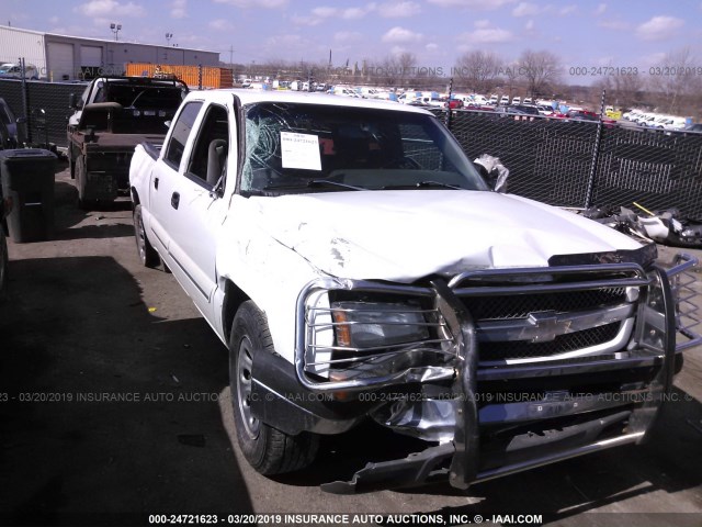 2GCEC13T551316045 - 2005 CHEVROLET SILVERADO C1500 WHITE photo 6