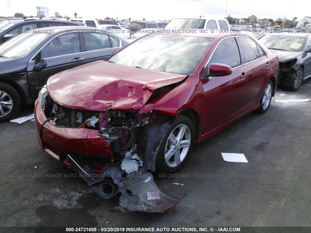 4T1BF1FKXEU841468 - 2014 TOYOTA CAMRY L/SE/LE/XLE 红色 照片 2