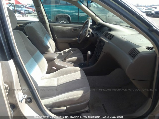 4T1BG22K2YU973430 - 2000 TOYOTA CAMRY CE/LE/XLE 金色 照片 5