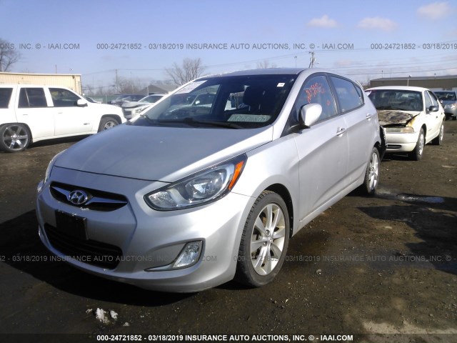 KMHCU5AE8CU015282 - 2012 HYUNDAI ACCENT GLS/GS/SE SILVER photo 2