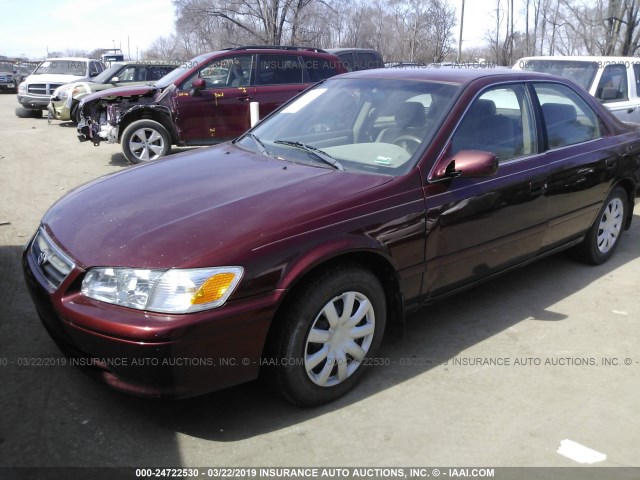 4T1BG22K11U054735 - 2001 TOYOTA CAMRY CE/LE/XLE RED photo 2