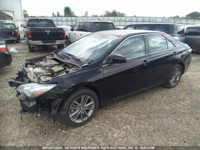 4T1BF1FK1HU306730 - 2017 TOYOTA CAMRY LE/XLE/SE/XSE BLACK photo 2