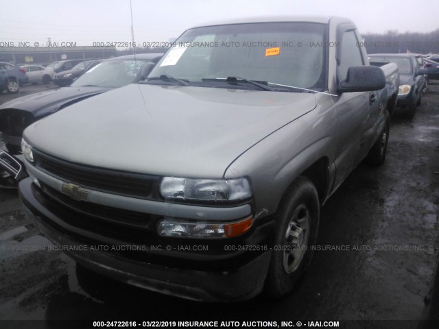 1GCEC14WX2Z239846 - 2002 CHEVROLET SILVERADO C1500 TAN photo 2