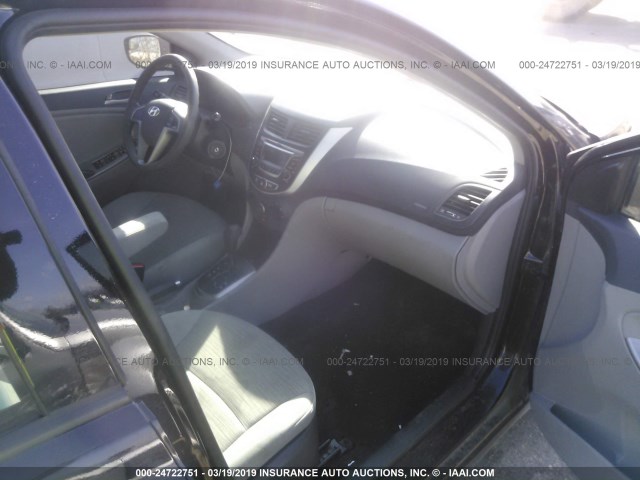 KMHCT5AE0GU252664 - 2016 HYUNDAI ACCENT SE BLACK photo 5