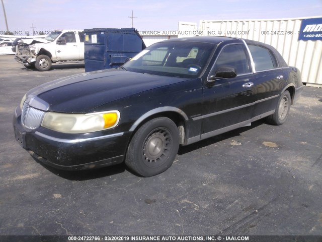 1LNHM81W5XY660941 - 1999 LINCOLN TOWN CAR EXECUTIVE BLACK photo 2