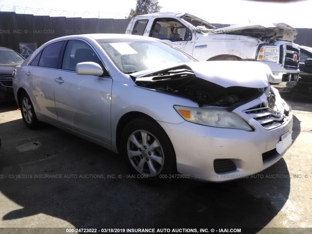 4T4BF3EK4BR102367 - 2011 TOYOTA CAMRY SE/LE/XLE SILVER photo 1