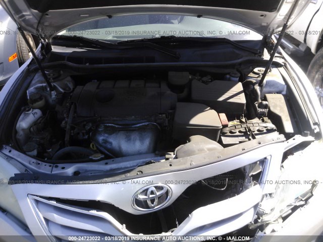 4T4BF3EK4BR102367 - 2011 TOYOTA CAMRY SE/LE/XLE SILVER photo 10